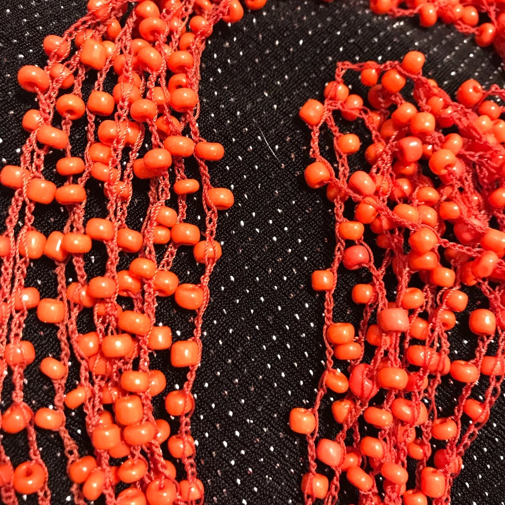 Fabulous vintage hand beaded necklace. - Picture 3 of 5